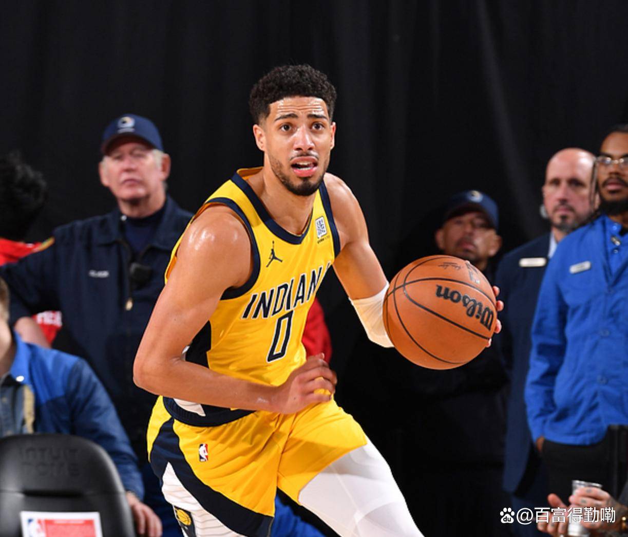 黑白体育-西亚卡姆新星出色防守表现惊艳,篮网未来可期!的简单介绍