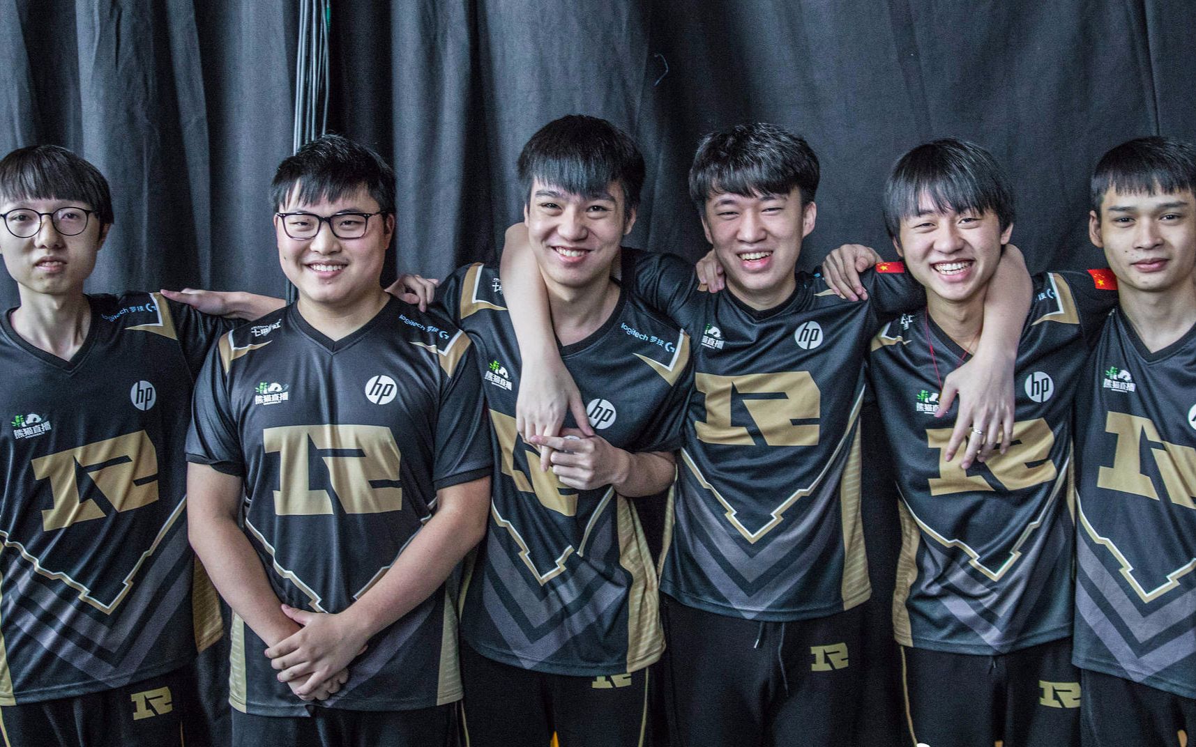 黑白直播-包含科维托娃在RNG比赛中绝杀，败北引发热议！的词条