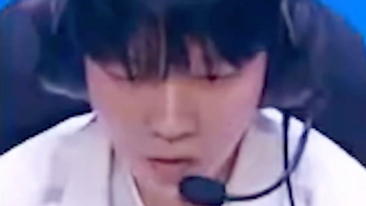 黑白直播-Rookie连续七场比赛得分超过逆转,SKT挑战极限!的简单介绍