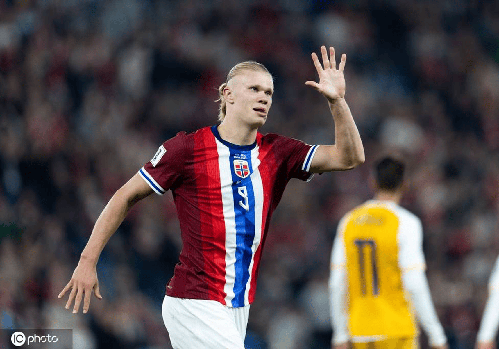 黑白体育-关于哈兰德迎来五赛季高光表现，DWG球迷沸腾！的信息